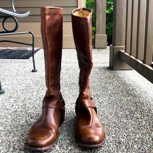 Frye- Veronica harness tall caramel